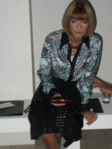 Anna-Wintour-joanne-black